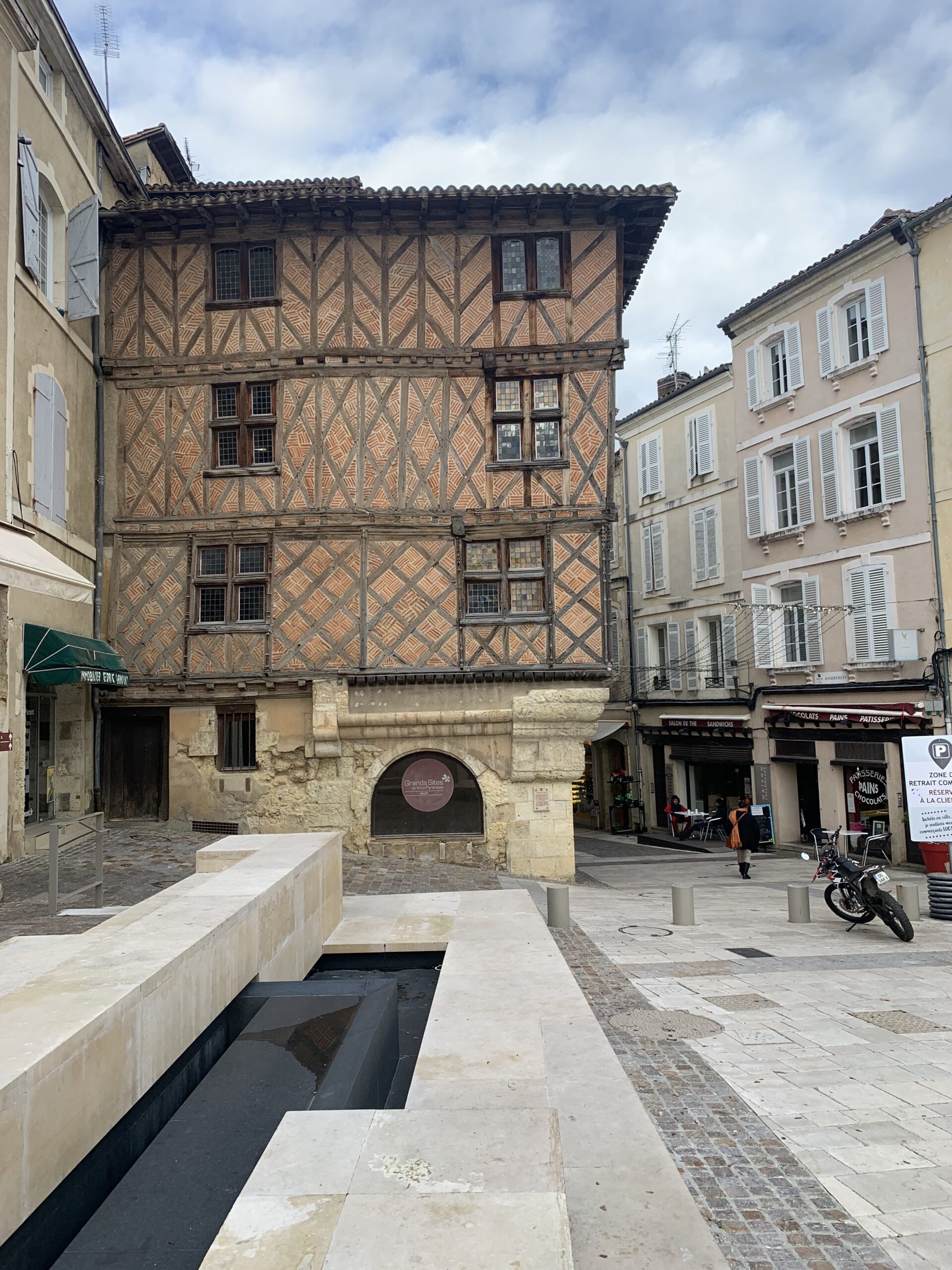Auch old town