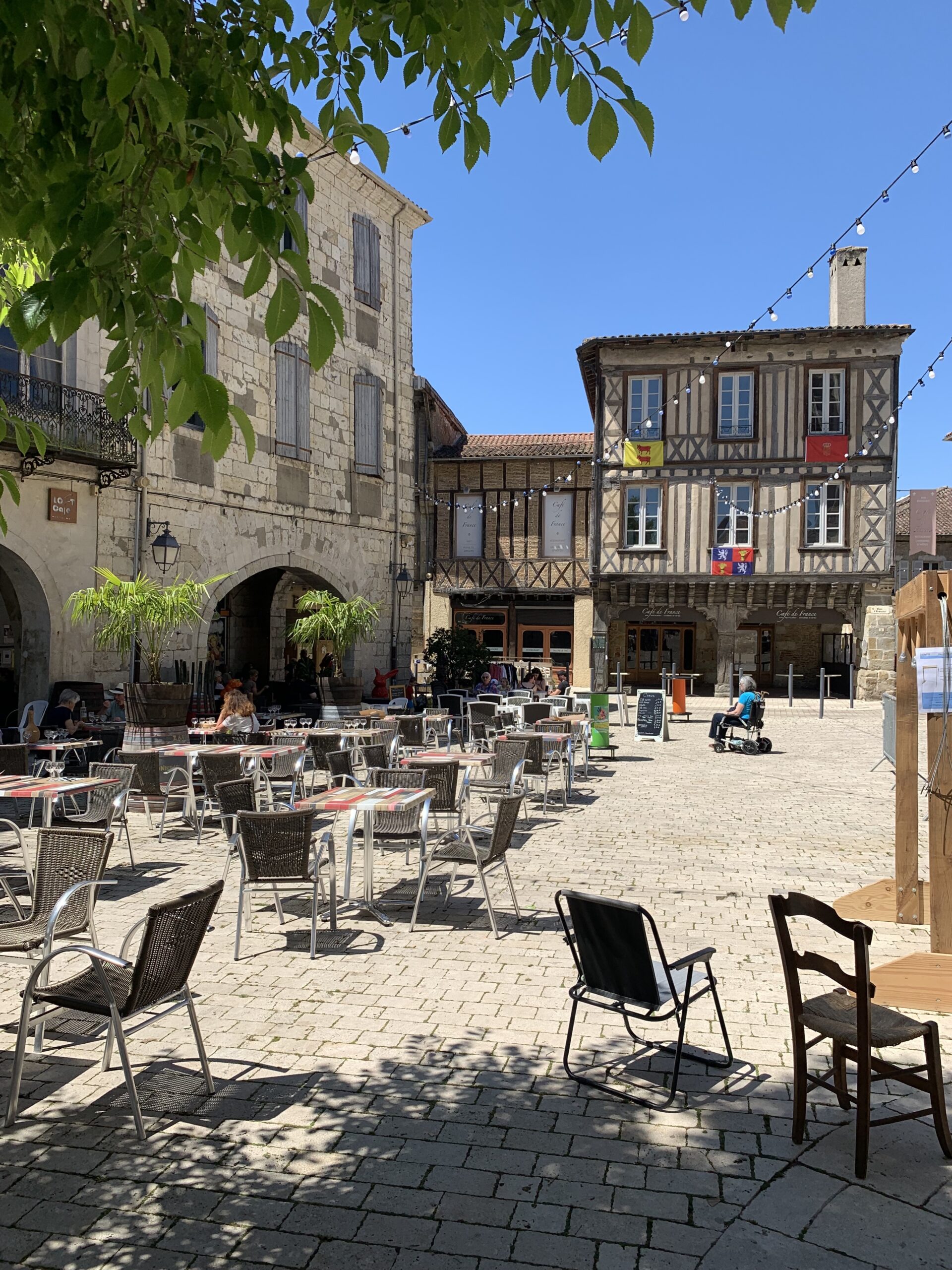 Eauze town square