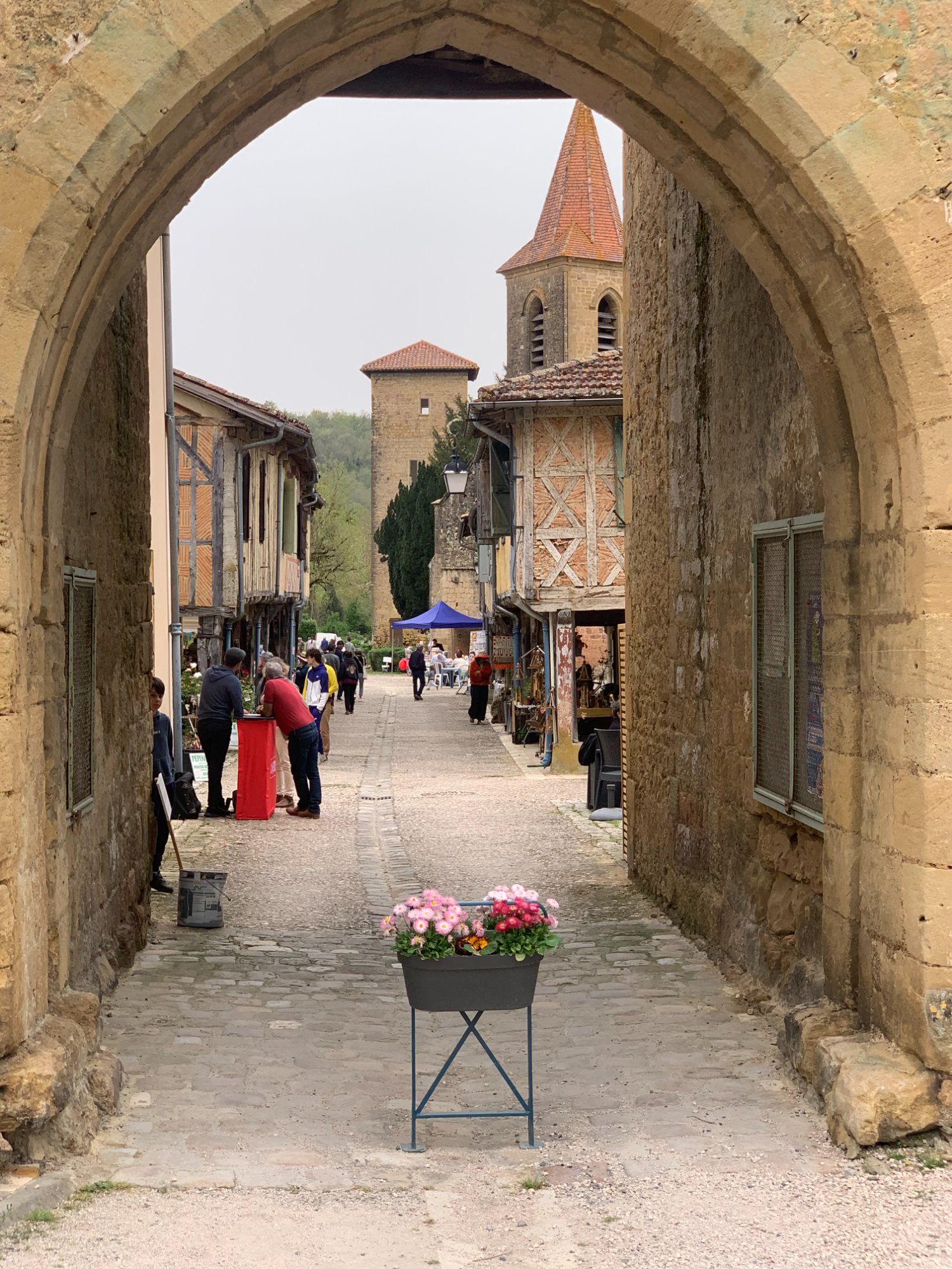 The stone gate arch of Tillac