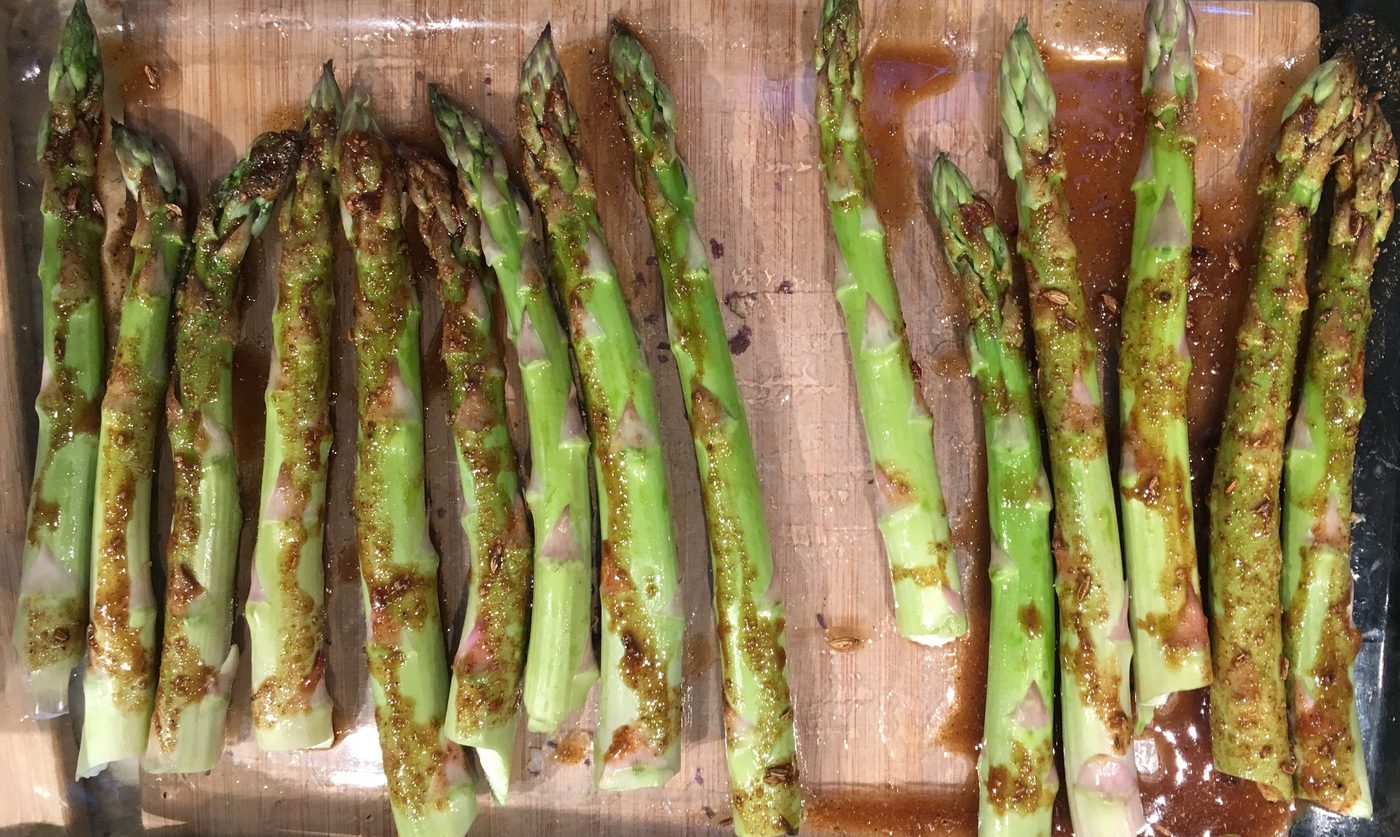 Roasted Asparagus with 5 spice sauce