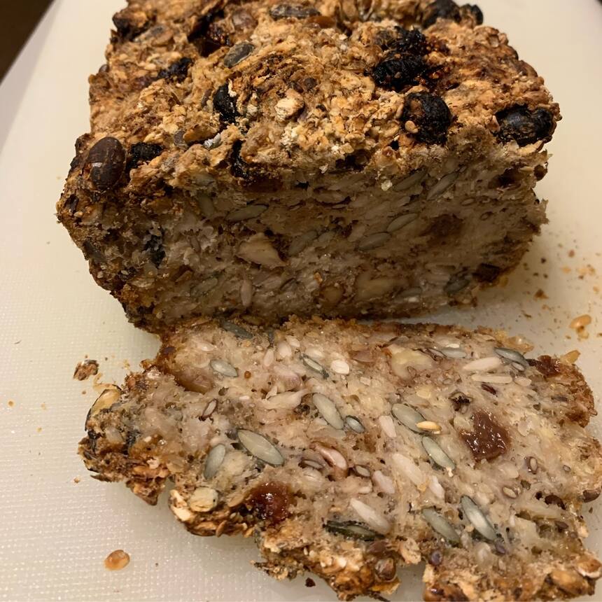 Danish / Norwegian Seed and Nut Brød. noglu-nomoo.com/norse-sty…