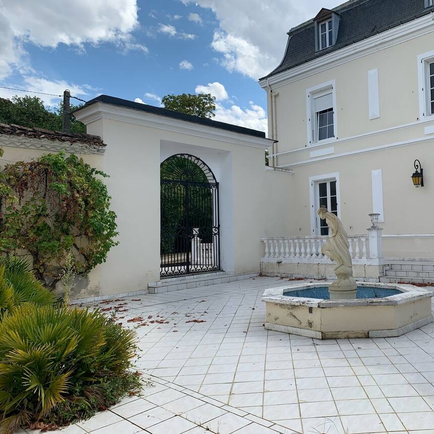 The first property we looked at: Puylaurens. Fabulously elegant petite chateau, 