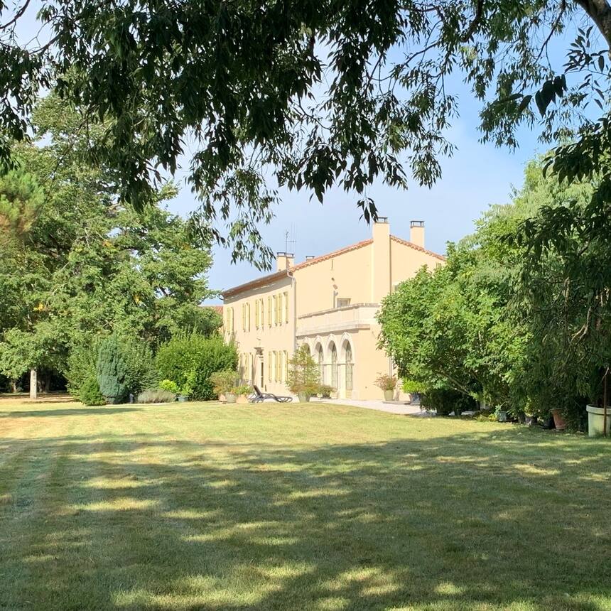 Property number 3: Castres. Wow what a contrast! Pristine, ultra modern renovati