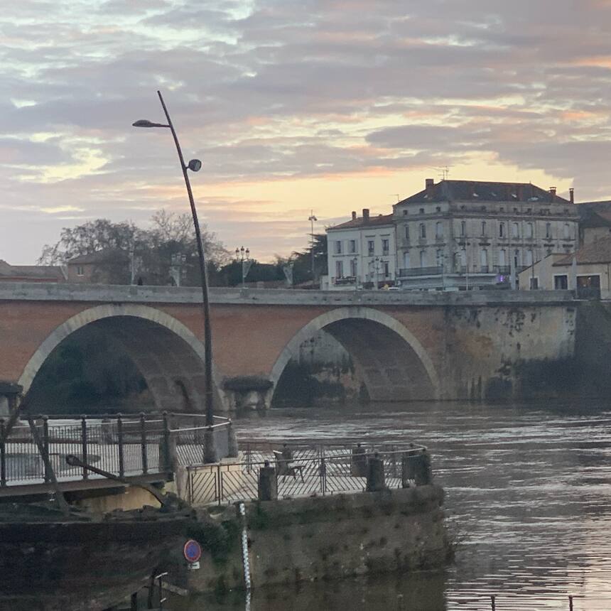 Heading into Bergerac again, to visit my parents optician.