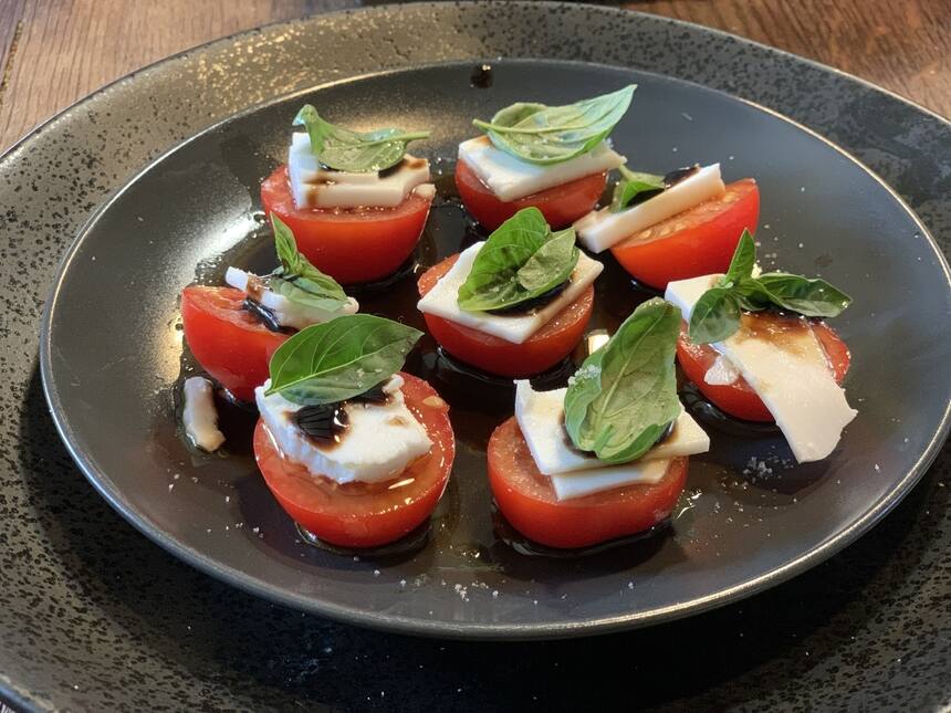 Considering canapé.