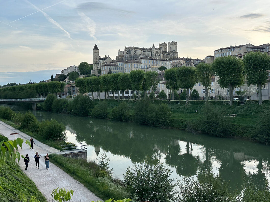 Auch cathedral over the Gers River.